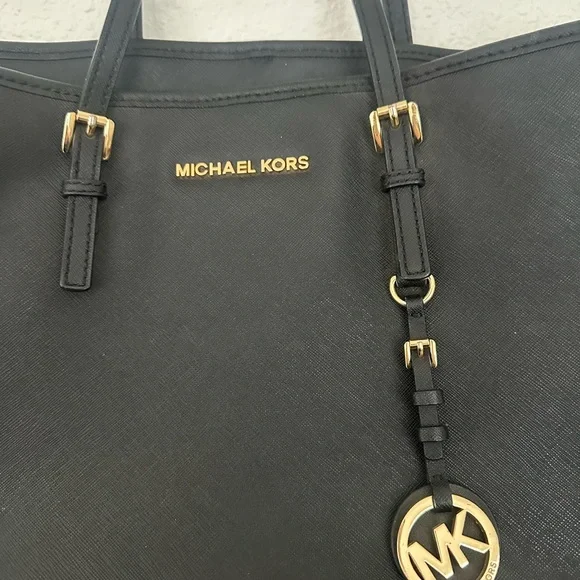 Michael Kors Black Large Shoulder Bag - Picture 3 of 8
